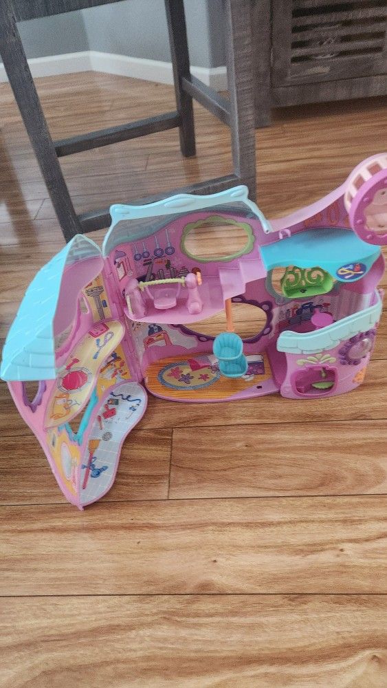 Little Pet Shop House $15