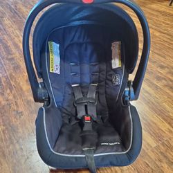 Graco Snugride Carseat