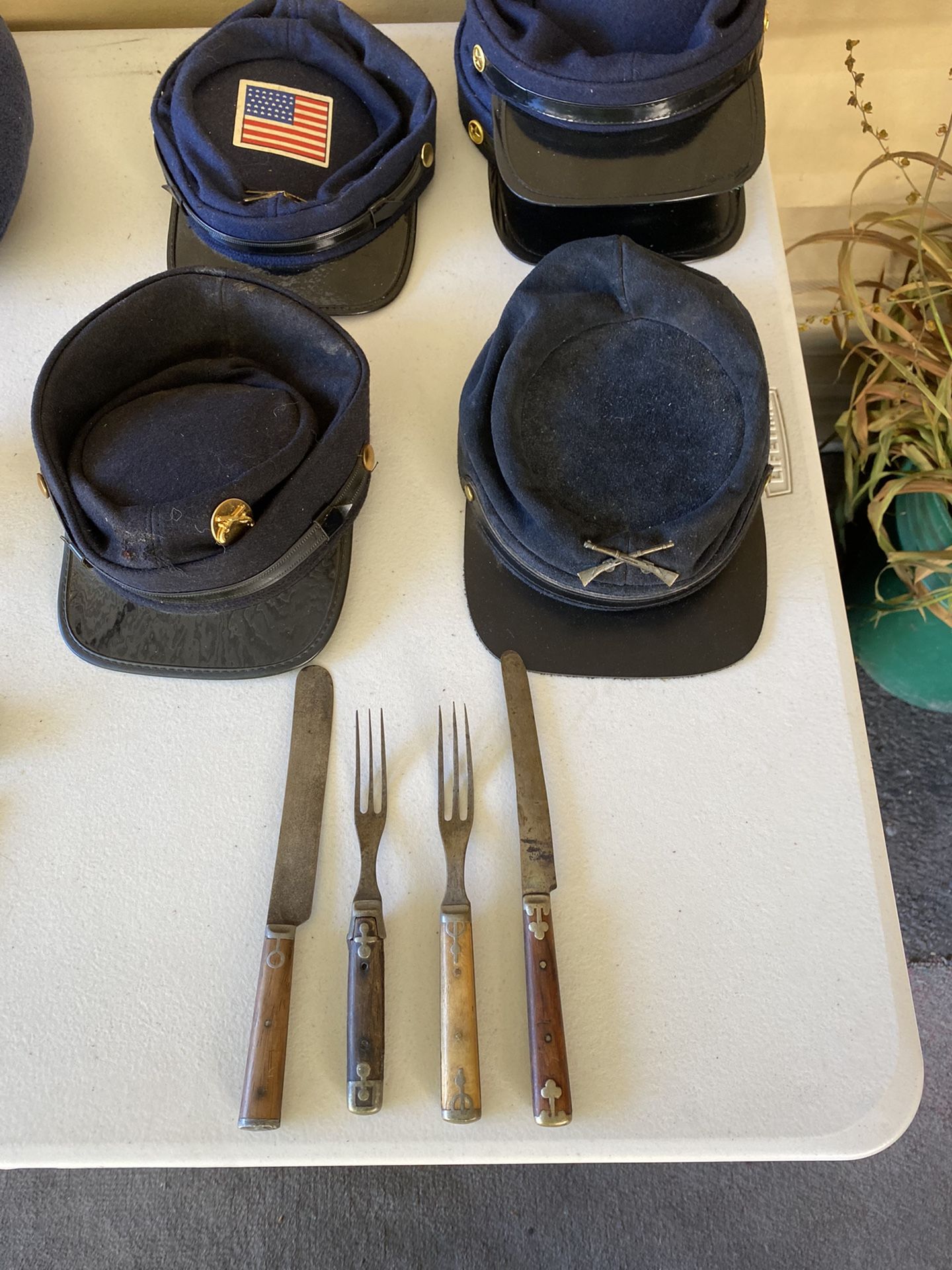 Civic War Fork and Knife Sets and Hats 