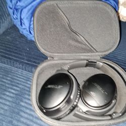 Pair Of Bose Headphones 85$