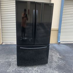 Samsung Refrigerator Good Condition Everything Works Fine 