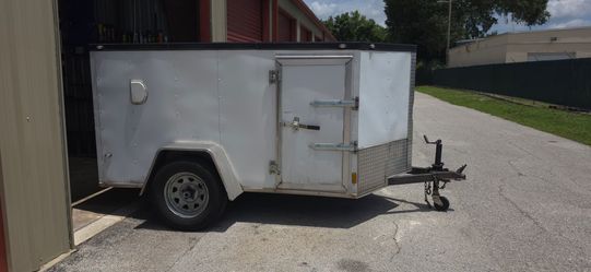 5x8 low enclosed