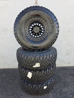 17" LOCK Mojave w/ 37" BfGoodrich KO3 tires