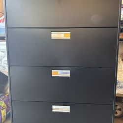 HON File Cabinet Brigade 600 Series 4-Drawer Lateral