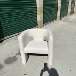 Paloma Boucle Armchair, Snow, Like New, Perfect Condition