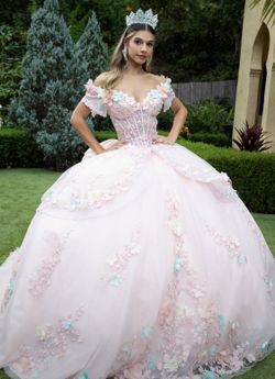 New Quinceañera  style