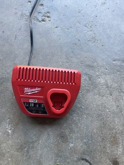 Milwaukee M12 Battery Charger
