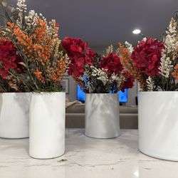 Floral Center Pieces With White Vase 
