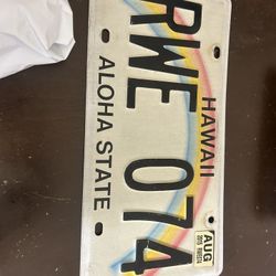 Collectible. License Plate Hawaii Rainbow Aloha State-not active