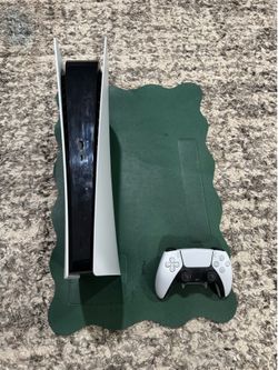 PlayStation 5 Console Bundle – Excellent Condition