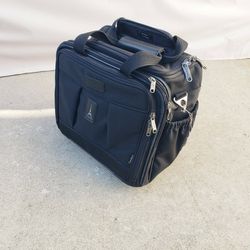 TravelPro Carry On Tote Bag / Suitcase On Wheels 