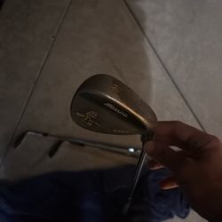 mizuno  black ni mp t series wedge 60 degree