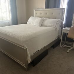 Queen Bedroom Set 