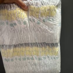 Pampers Swaddles 