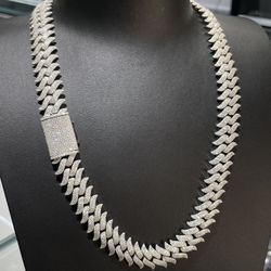 VVS 16mm Moissanite Spiked Cuban Chain 22 inch Pass Diamond Tester