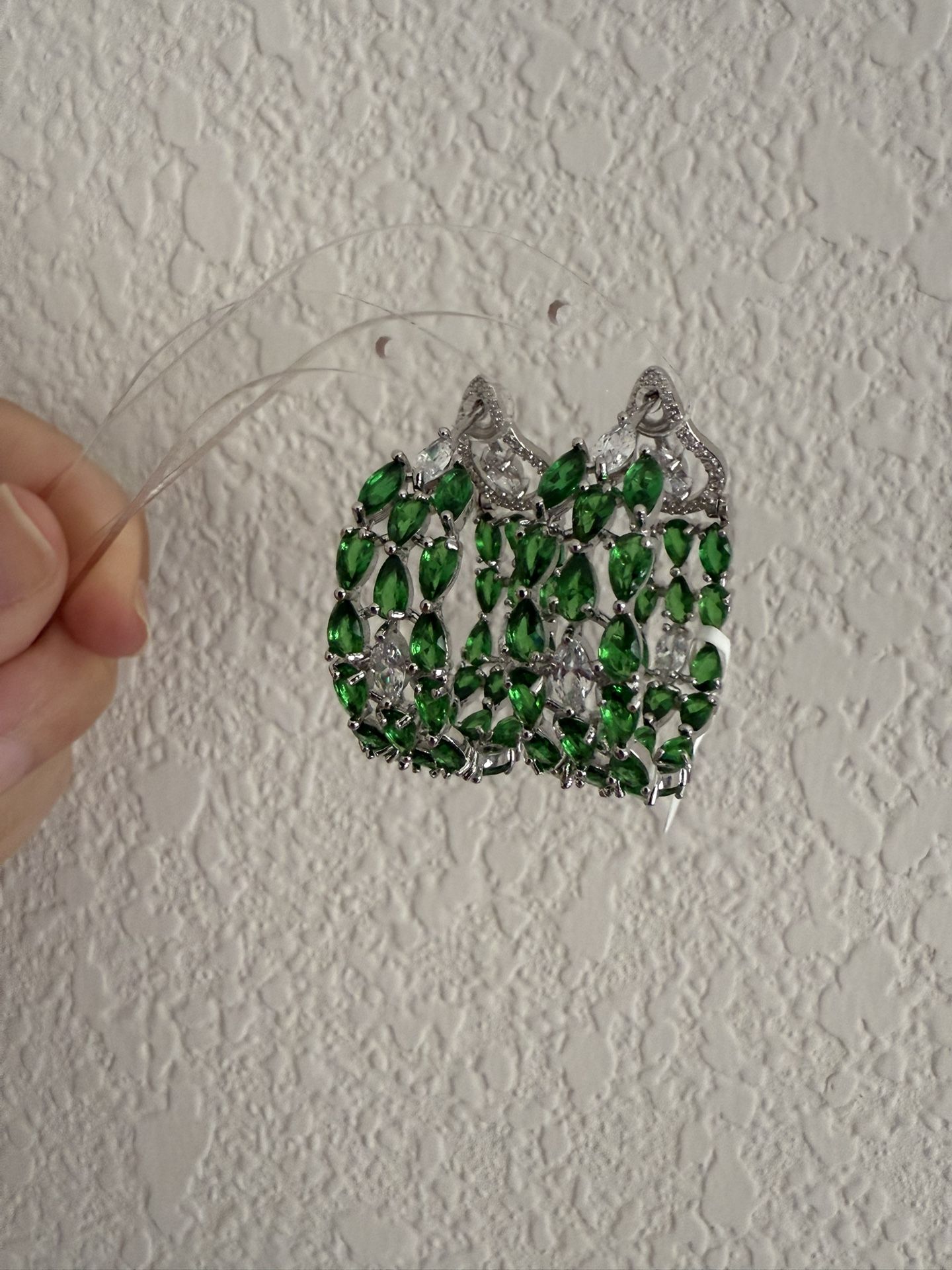 Women’s green & silver hoop earrings