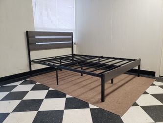 Full size bed frame - can DELIVER almost anywhere for $20 extra - gently used and in LIKE NEW condition 😍
