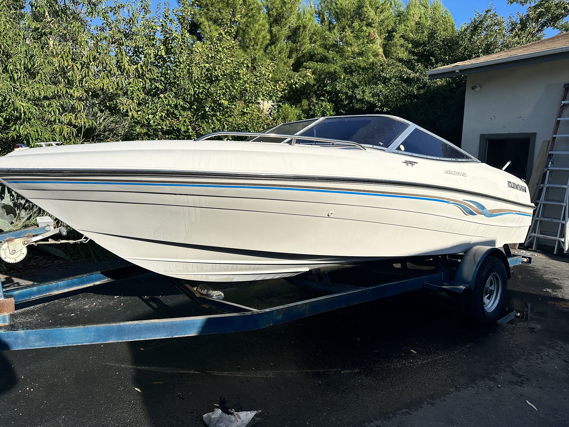 1998 Four Winns Open Bow Boat