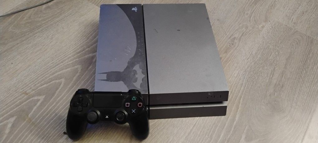 PlayStation 4 Batman Addition