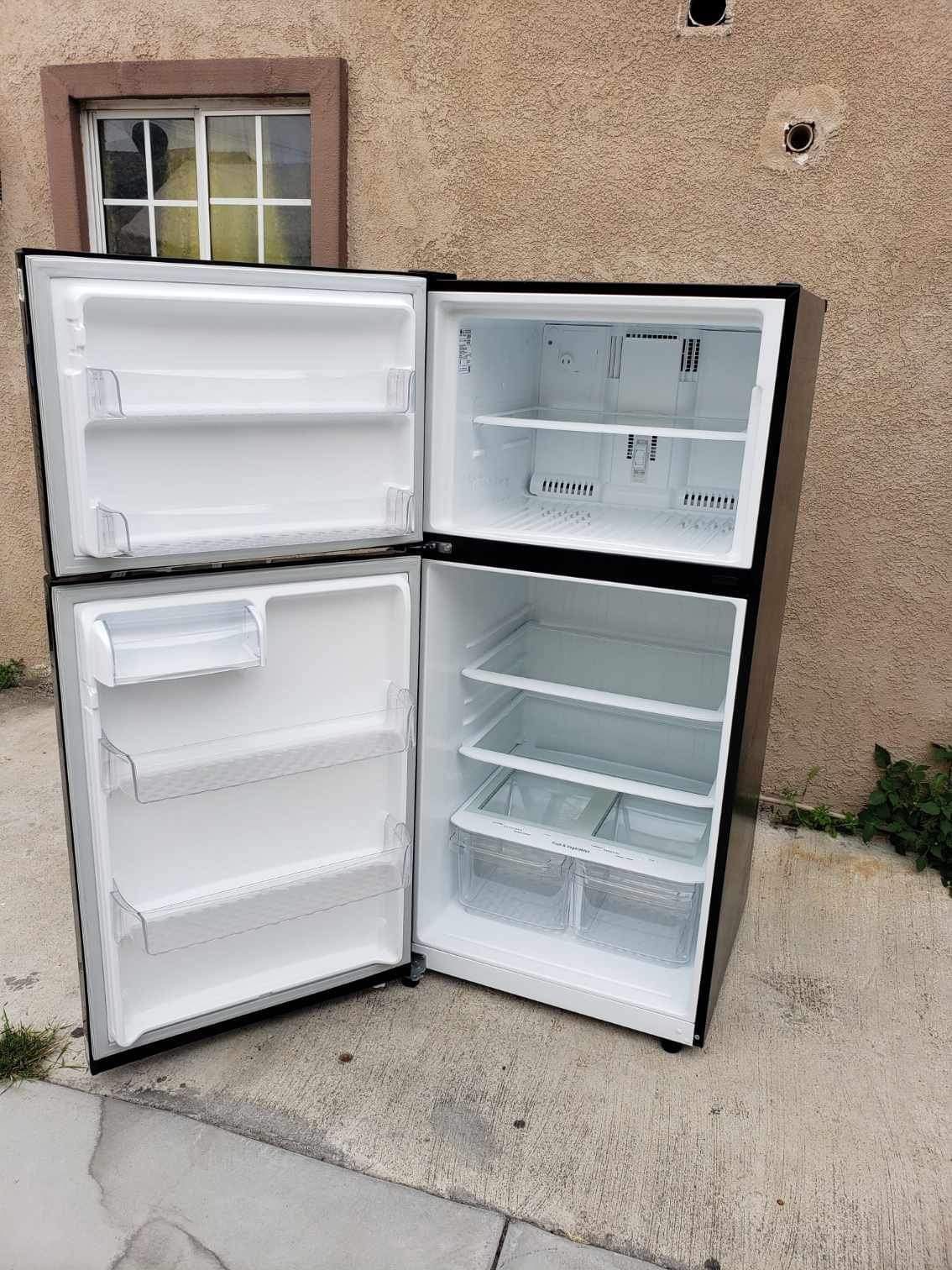 LG Refrigerator 20cu Ft 30x33x66ππ3 MONTHS WARRANTY