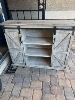 GORGEOUS Farmhouse Sofa table with storage