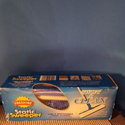 Brand New Swift & Clean With 8 Disposable Static Cloths-$15.00