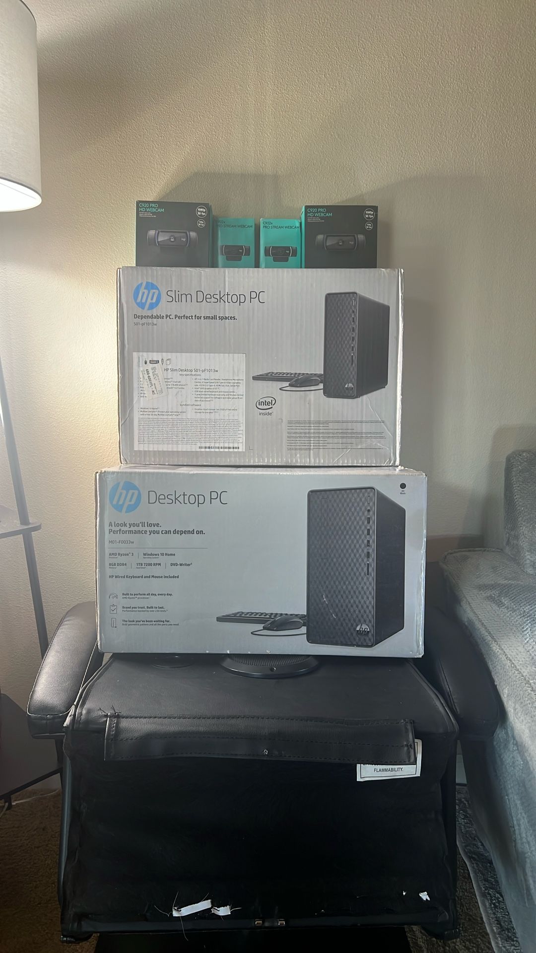 HP Slim Desktop PC - Logitech/  Hd Webcam