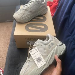 Adidas Yeezy boost 700 Salt 