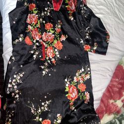 Jones New York Kaftan Lounge Wear Nightgown Kimono Style Black/Red Floral M EUC