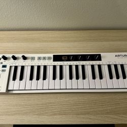 Arturia Keystep 37 midi keyboard