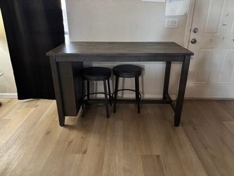Bar Height Table with 2 Stools