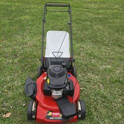 Toro 22" Self-propelled Lawn Mower 