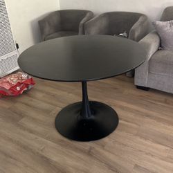 Round Table