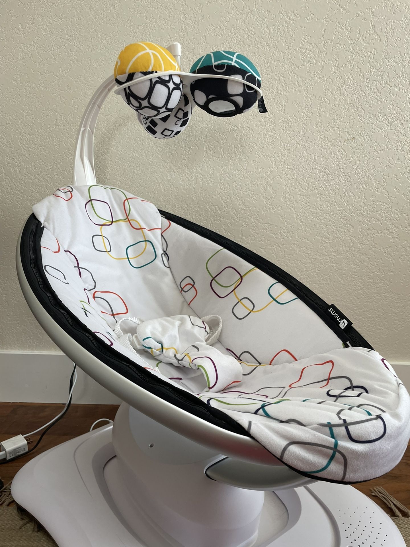4 Moms Mamaroo 