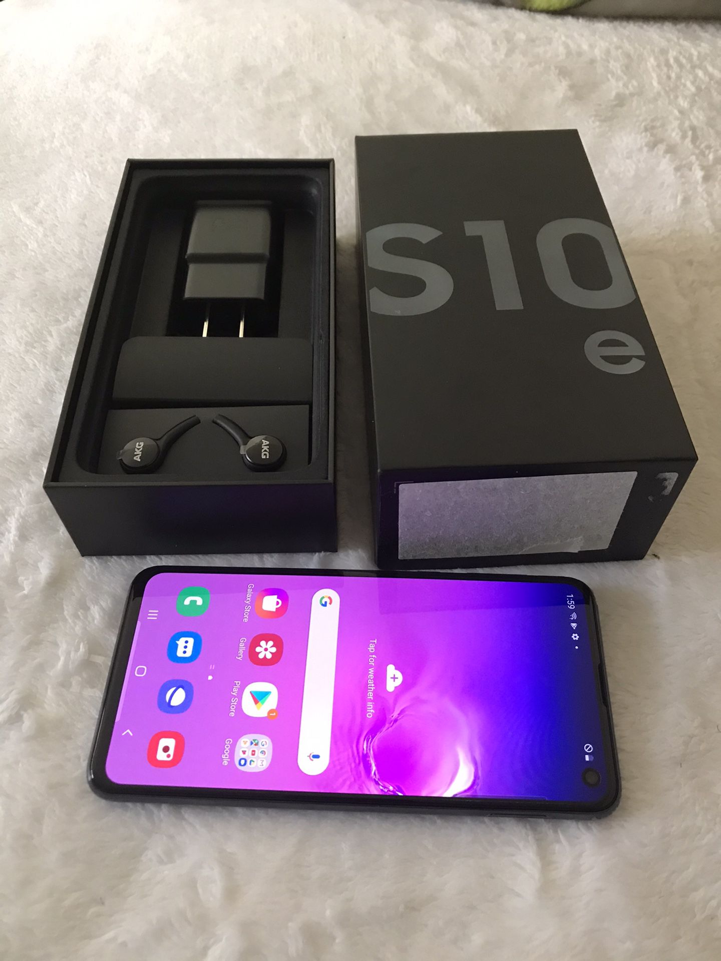 Galaxy s10e 128gb Unlocked For Any Carrier $325 Firm No Trade, New Condition,NO TRADE
