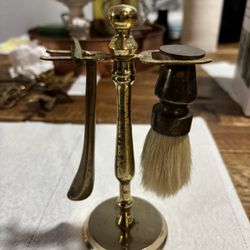 Vintage Gold Tone Brass Suds Brush Hand Razor And Stand/Firm price