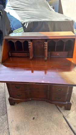 20thcentuty council secretary desk