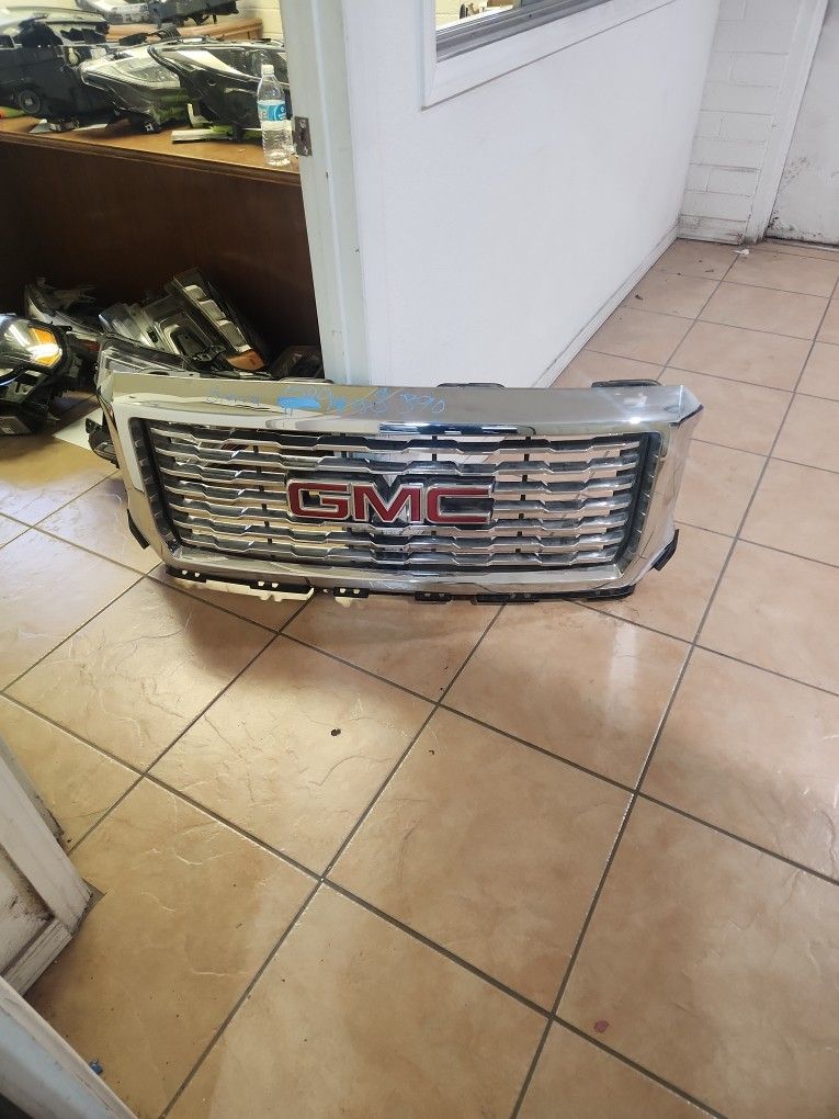2014 2015 Gmc Sierra 1500 Grill Part