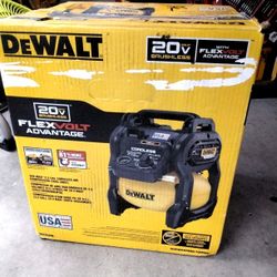 DEWALT 20V FLEXVOLT CORDLESS COMPRESSOR 2.5 Gallon  