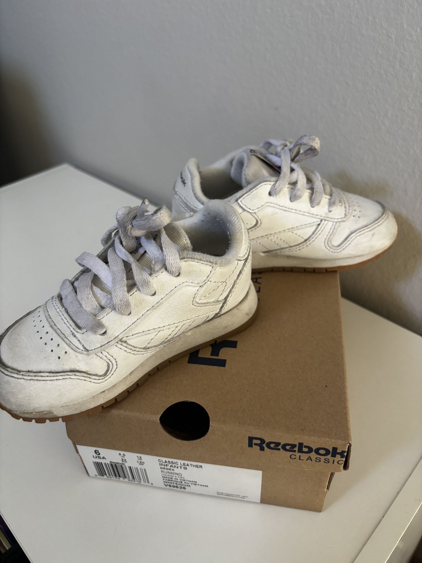 Kids shoes
