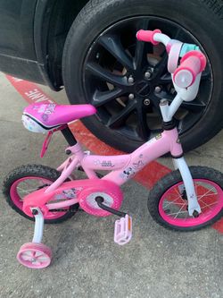 BIKE FOR A SMALL GIRL ONLY $40