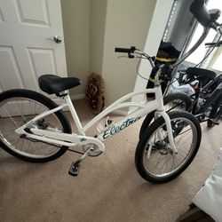 Electra Townie Go Cruiser E-bike 