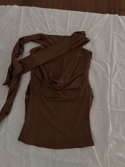 Sleeveless V-Neck Top