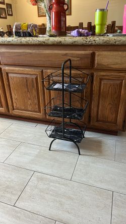 Metal Storage Shelf / Spa Tower