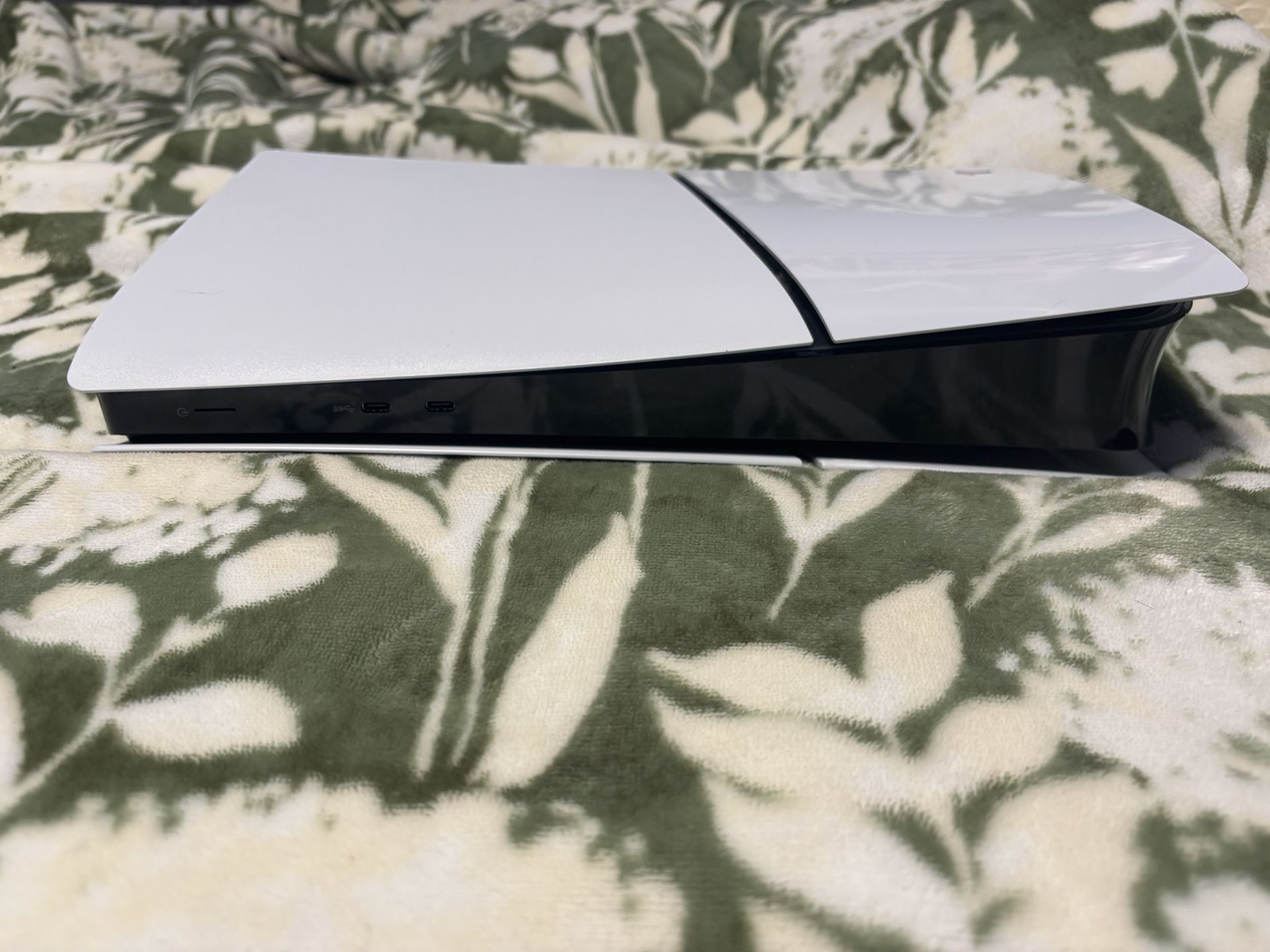 Ps5 Slim Edition ( No Disc)