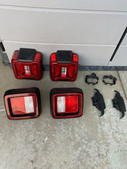 2018 Jeep Wrangler tail lights