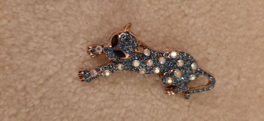 Sparkly Cat brooch
