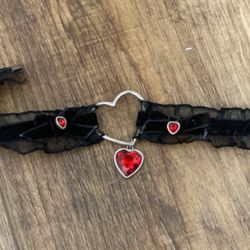 Alt Goth Red Heart Lace Choker
