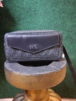 Michael Kors MK Signature Crossbody Bag