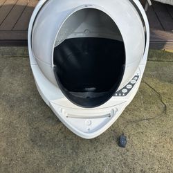 (GENTLY USED) Litter Robot 3